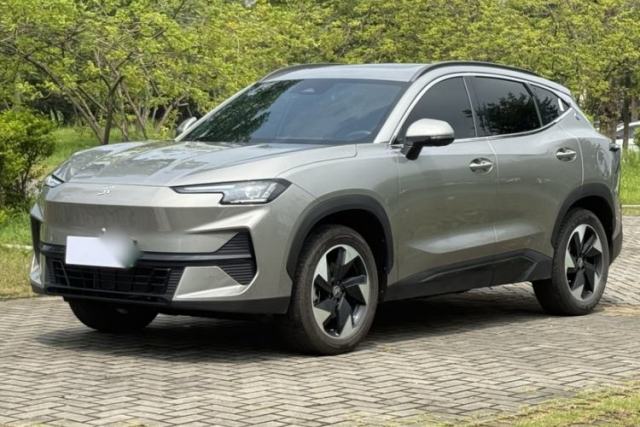 JETOUR Shanhai L6 2024 1.5TD DHT ULTRA usata