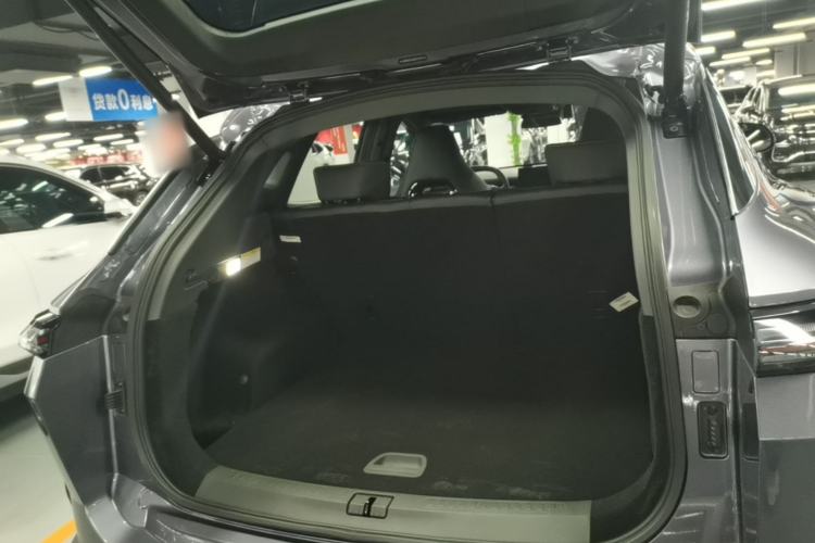 Used JETOUR Shanhai L6 2024 1.5TD DHT MAX Trunk