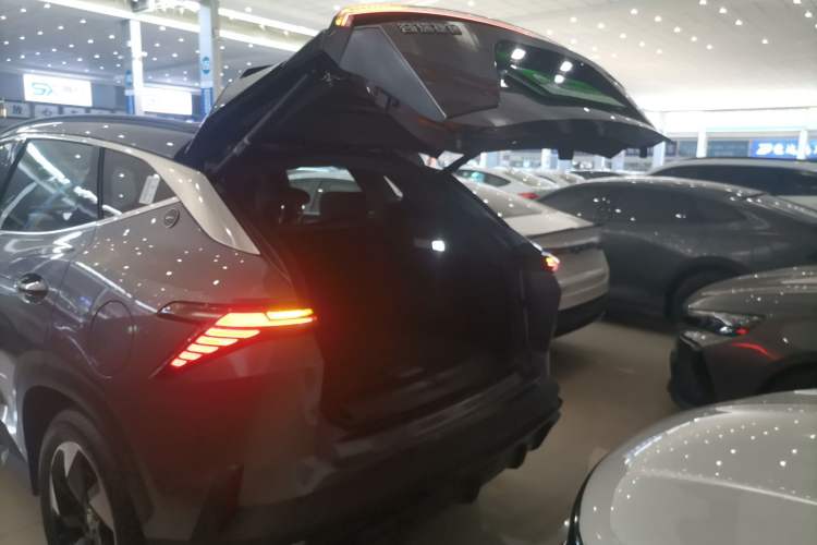 Used JETOUR Shanhai L6 2024 1.5TD DHT ULTRA Trunk