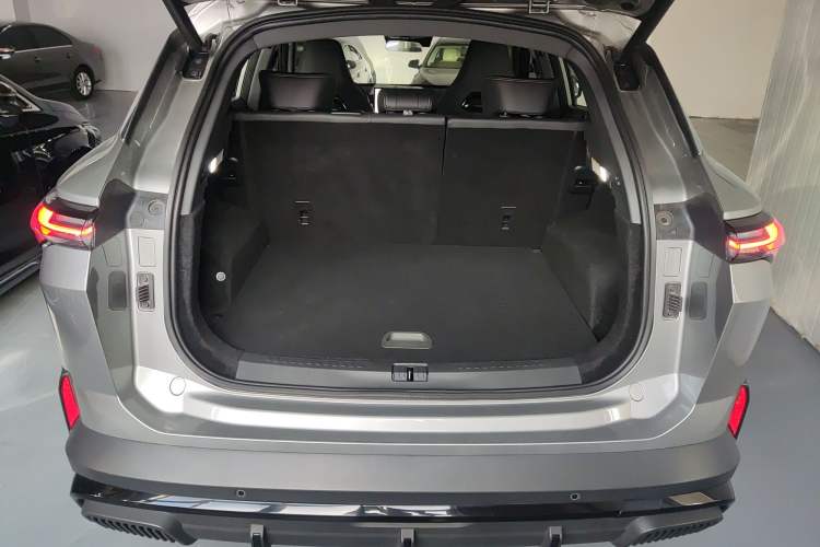 Used JETOUR Shanhai L6 2024 1.5TD DHT ULTRA Trunk