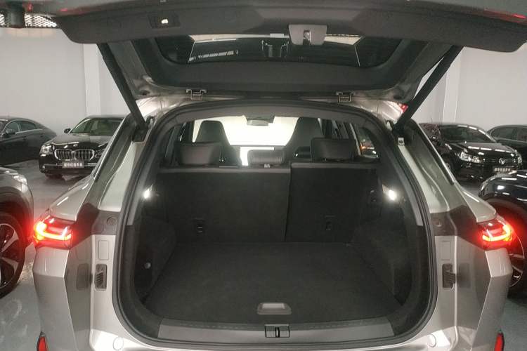 Used JETOUR Shanhai L6 2024 1.5TD DHT ULTRA Trunk