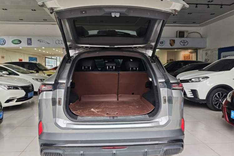 Used JETOUR Shanhai L6 2024 1.5TD DHT ULTRA Trunk