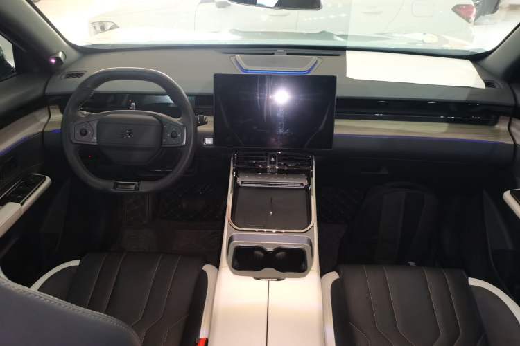 Used JETOUR Shanhai L6 2024 1.5TD DHT ULTRA Interior 2