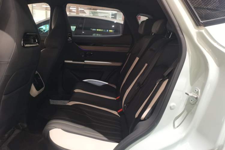 Used JETOUR Shanhai L6 2024 1.5TD DHT ULTRA Interior 4