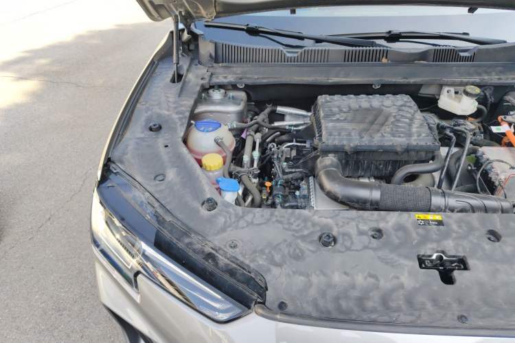 Used JETOUR Shanhai L6 2024 1.5TD DHT ULTRA Engine Bay Right