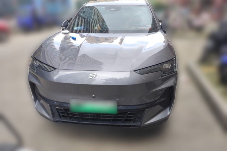 Used JETOUR Shanhai L6 2024 1.5TD DHT PRO Front