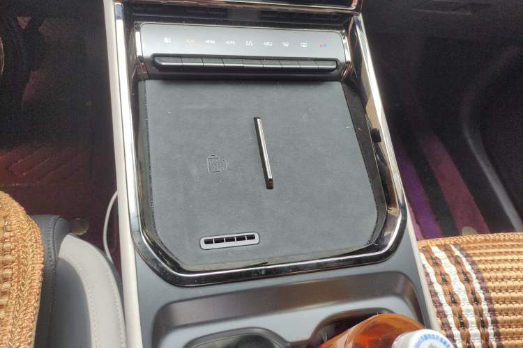 Used JETOUR Shanhai L6 2024 1.5TD DHT PRO Gear Lever