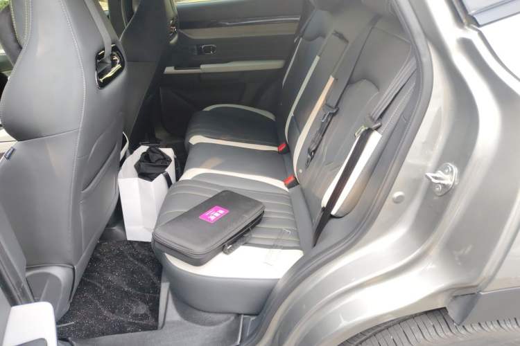 Used JETOUR Shanhai L6 2024 1.5TD DHT ULTRA Left Rear Seat