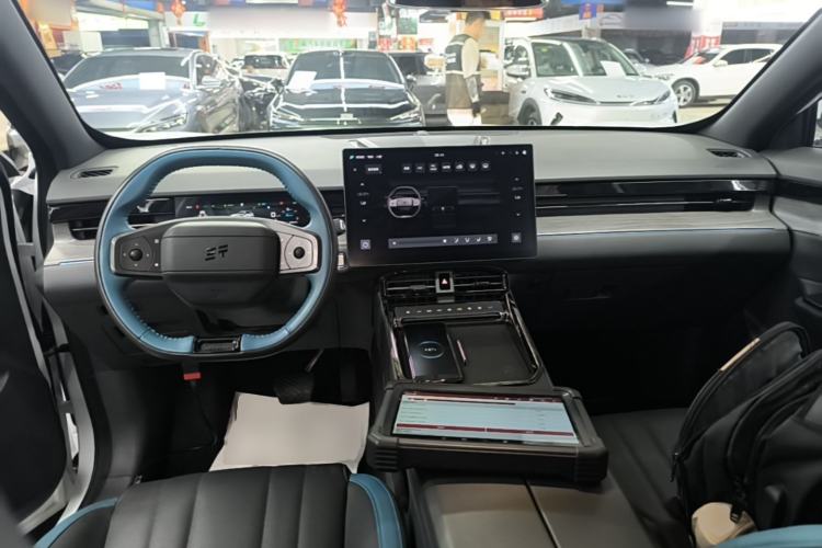 Used JETOUR Shanhai L6 2024 1.5TD DHT MAX Center Console
