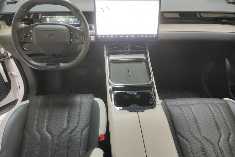 Used JETOUR Shanhai L6 2024 1.5TD DHT ULTRA Center Console
