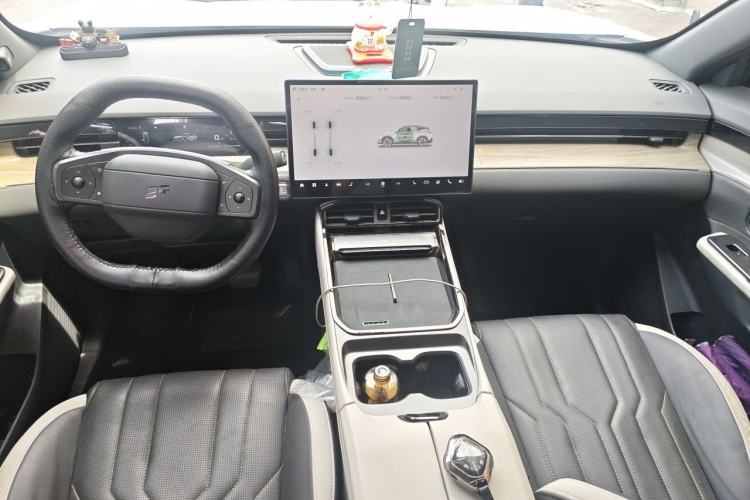 Used JETOUR Shanhai L6 2024 1.5TD DHT ULTRA Center Console
