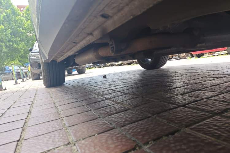 Used JETOUR Shanhai L6 2024 1.5TD DHT ULTRA Chassis Front Right