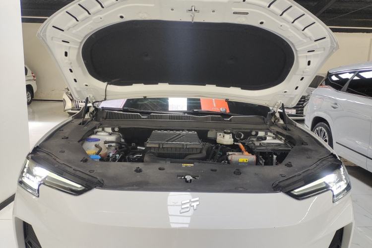 Used JETOUR Shanhai L6 2024 1.5TD DHT ULTRA Engine Bay