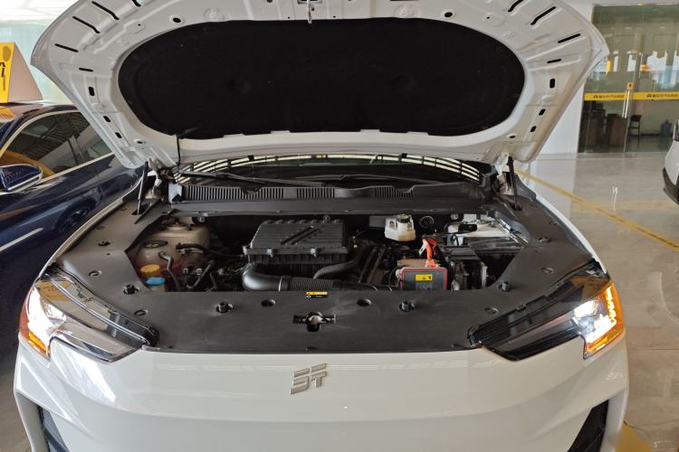 Used JETOUR Shanhai L6 2024 1.5TD DHT ULTRA Engine Bay
