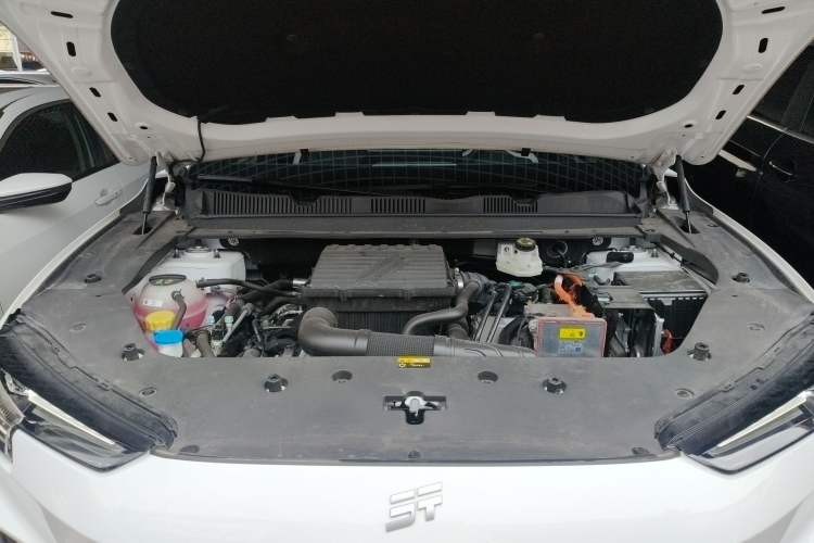 Used JETOUR Shanhai L6 2024 1.5TD DHT ULTRA Engine Bay