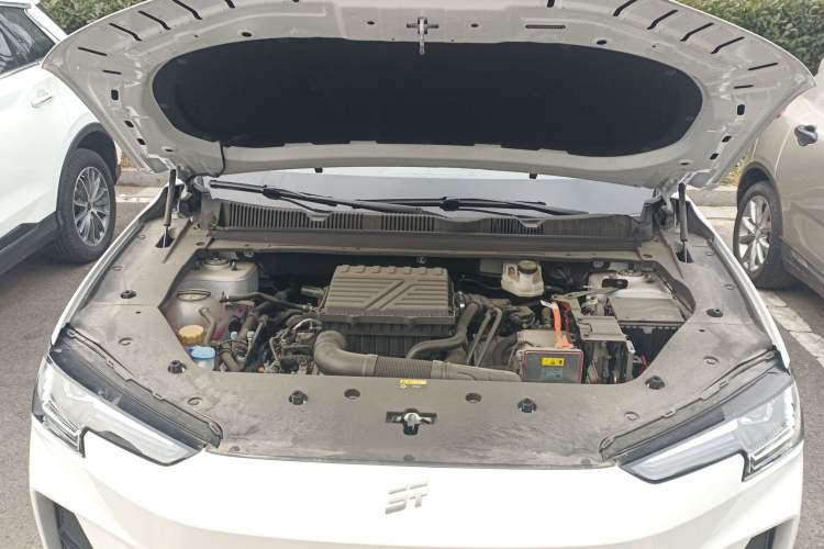 Used JETOUR Shanhai L6 2024 1.5TD DHT MAX Engine Bay