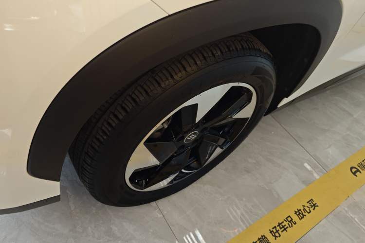 Used JETOUR Shanhai L6 2024 1.5TD DHT ULTRA Exterior 1