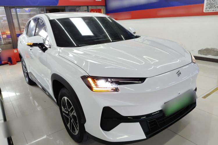 Used JETOUR Shanhai L6 2024 1.5TD DHT MAX Front Right 45 Deg