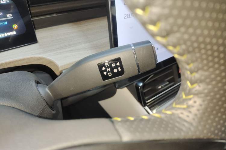 Used JETOUR Shanhai L6 2024 1.5TD DHT ULTRA Gear Lever
