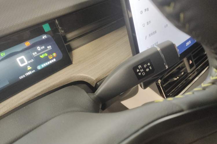 Used JETOUR Shanhai L6 2024 1.5TD DHT MAX Gear Lever