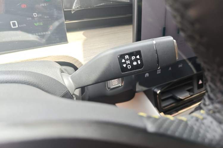 Used JETOUR Shanhai L6 2024 1.5TD DHT ULTRA Gear Lever