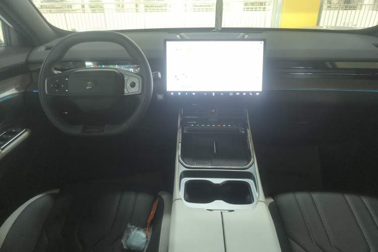 Used JETOUR Shanhai L6 2024 1.5TD DHT MAX Interior 2