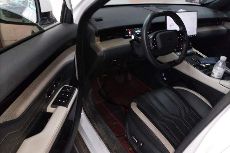 Used JETOUR Shanhai L6 2024 1.5TD DHT MAX Interior 3