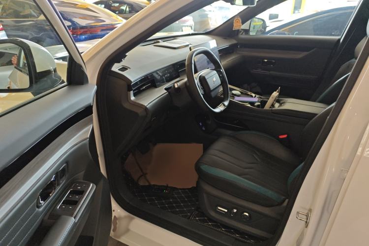 Used JETOUR Shanhai L6 2024 1.5TD DHT ULTRA Interior 3