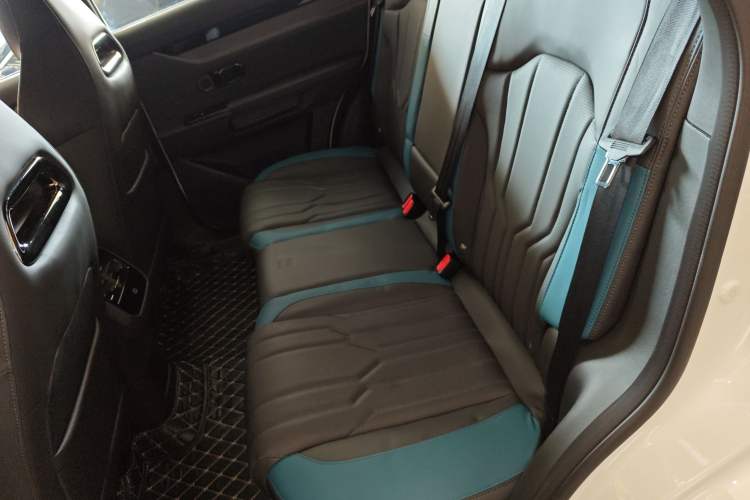 Used JETOUR Shanhai L6 2024 1.5TD DHT ULTRA Interior 4