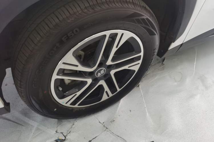Used JETOUR Shanhai L6 2024 1.5TD DHT MAX Left Front Wheel Hub
