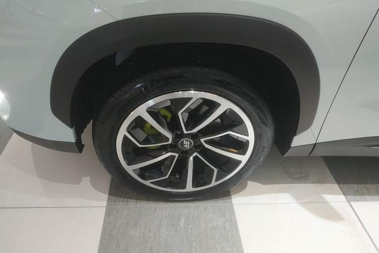 Used JETOUR Shanhai L6 2024 1.5TD DHT ULTRA Left Front Wheel Hub