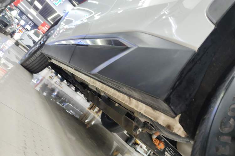 Used JETOUR Shanhai L6 2024 1.5TD DHT MAX Left Side Sill
