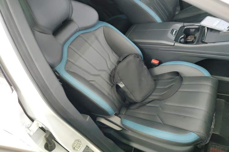 Used JETOUR Shanhai L6 2024 1.5TD DHT MAX Right Front Seat