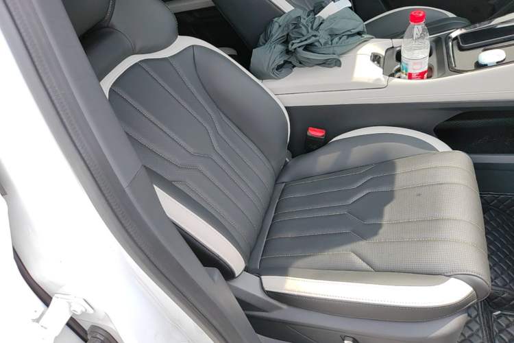 Used JETOUR Shanhai L6 2024 1.5TD DHT ULTRA Right Front Seat