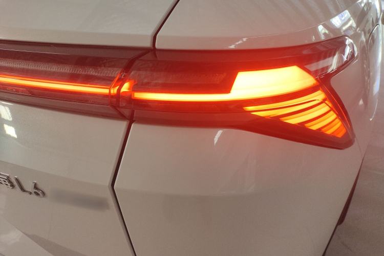 Used JETOUR Shanhai L6 2024 1.5TD DHT MAX Right Rear Taillight