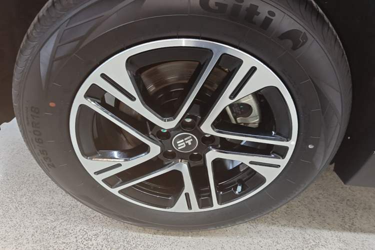 Used JETOUR Shanhai L6 2024 1.5TD DHT MAX Right Rear Wheel Hub