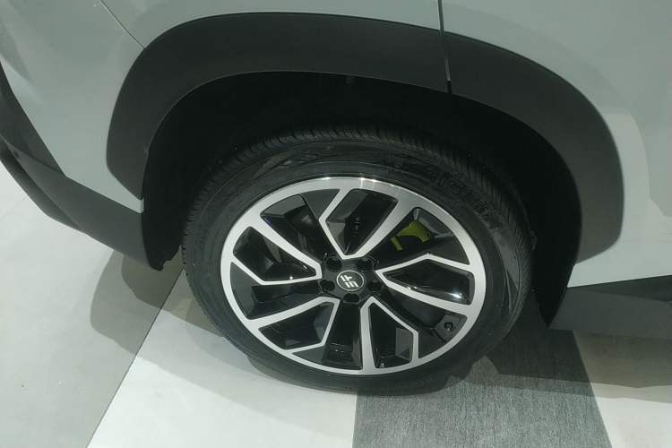 Used JETOUR Shanhai L6 2024 1.5TD DHT ULTRA Right Rear Wheel Hub