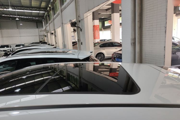 Used JETOUR Shanhai L6 2024 1.5TD DHT MAX Roof