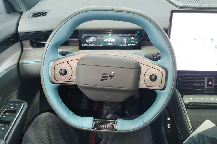 Used JETOUR Shanhai L6 2024 1.5TD DHT MAX Steering Wheel