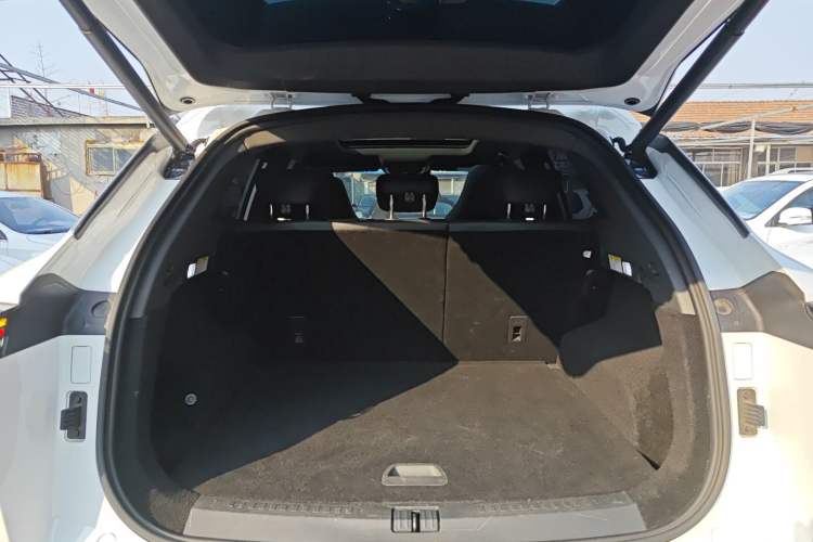 Used JETOUR Shanhai L6 2024 1.5TD DHT ULTRA Trunk