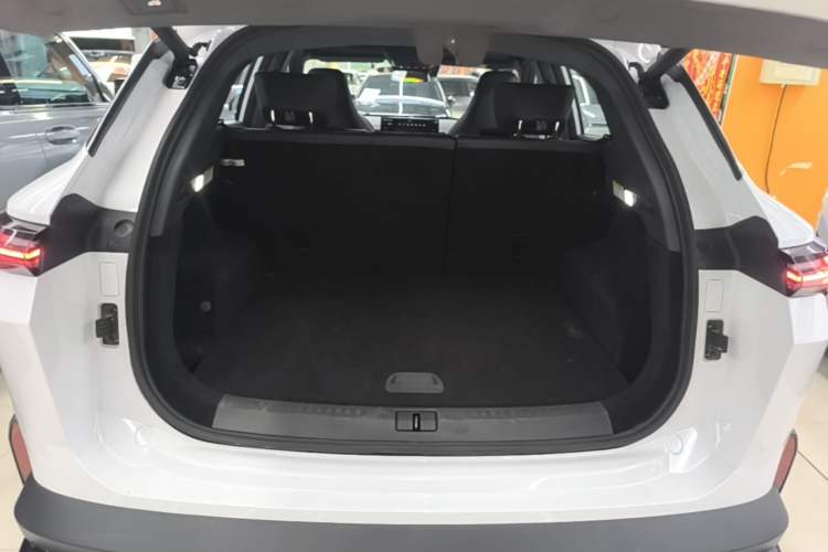 Used JETOUR Shanhai L6 2024 1.5TD DHT MAX Trunk
