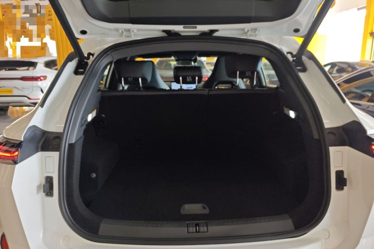 Used JETOUR Shanhai L6 2024 1.5TD DHT ULTRA Trunk