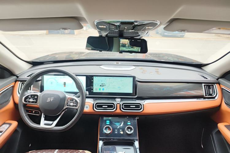 Used JETOUR Shanhai L7 2024 1.5T 120km MAX 5-Seater Center Console