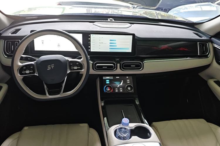 Used JETOUR Shanhai L7 2024 1.5T 120km MAX 5-Seater Center Console