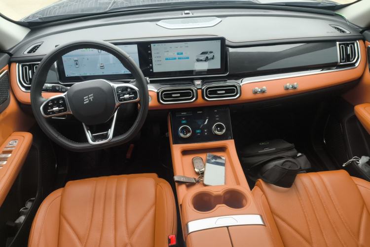 Used JETOUR Shanhai L7 2024 1.5T 120 km MAX+ 5-seater Center Console