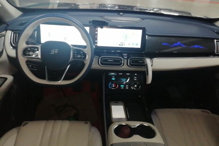 Used JETOUR Shanhai L7 2024 1.5T 120 km ULTRA 5-seater Center Console