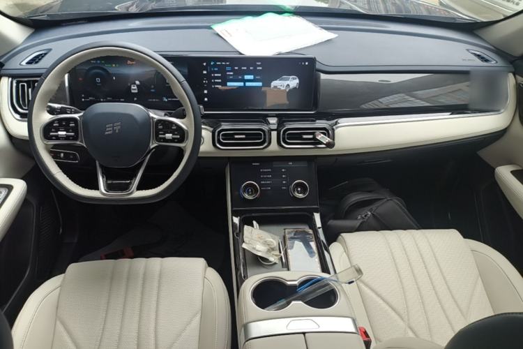 Used JETOUR Shanhai L7 2024 1.5T 120km MAX 5-Seater Center Console