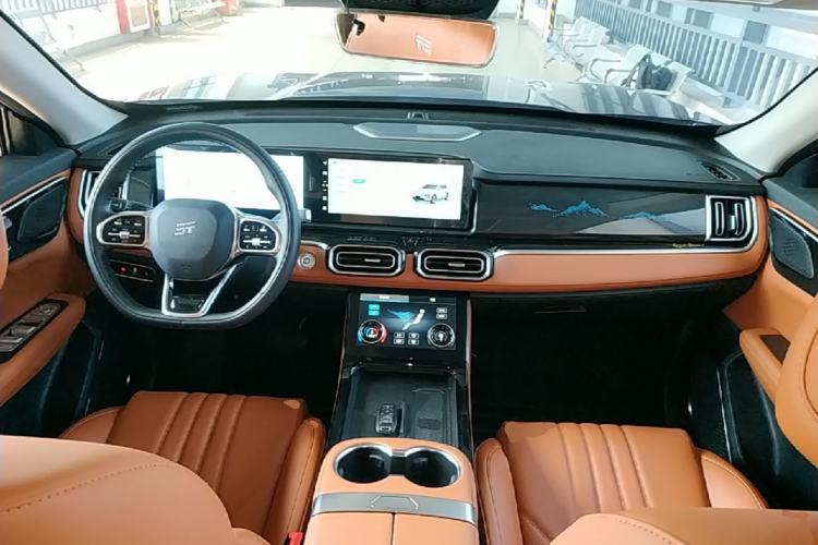Used JETOUR Shanhai L7 2024 1.5T 120km MAX 5-Seater Center Console