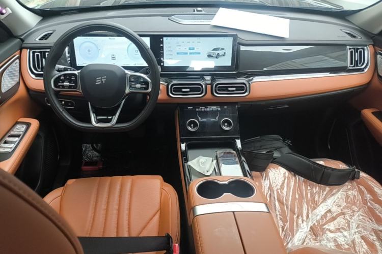 Used JETOUR Shanhai L7 2024 1.5T 120km ULTRA 7-Seater Center Console