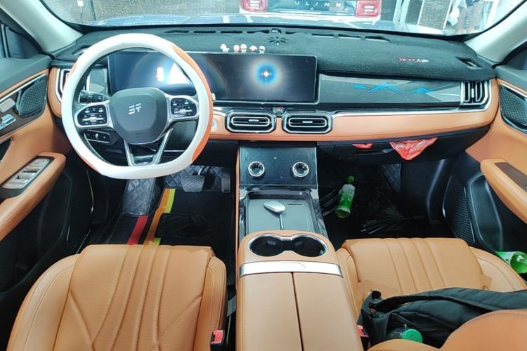 Used JETOUR Shanhai L7 2024 1.5T 120km MAX 5-Seater Center Console